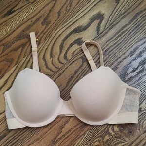 Lively Cream All-Day T-Shirt Bra Bra Size 32C